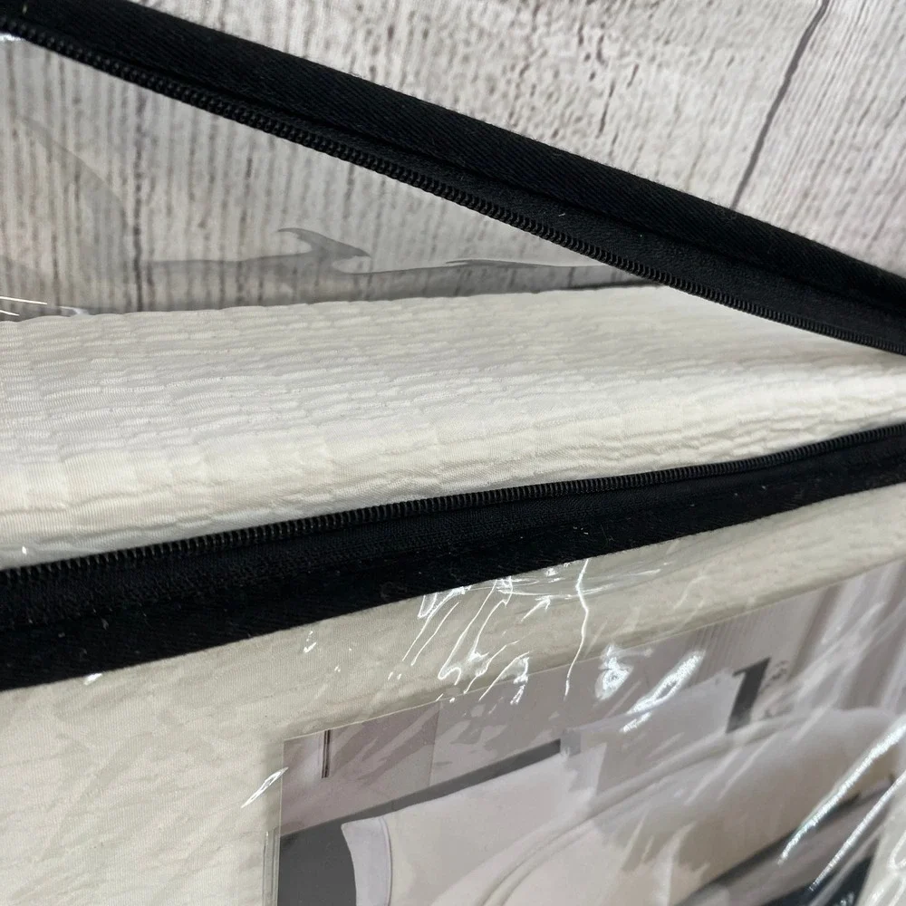 Vera Wang Duvet Set Queen White Crinkle Textured Modern Luxury Minamalist Chic